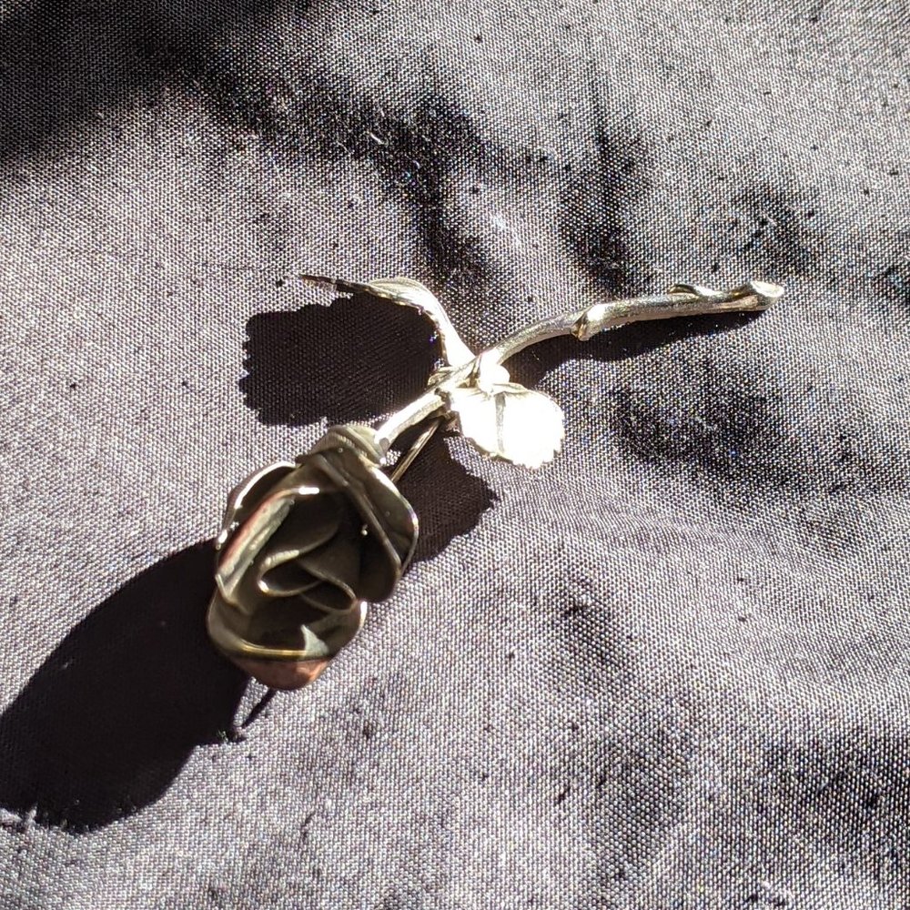 Vintage Rose Brooch Silver Gold Dress Pin Signed Giovanni Flower Costume Jewelry - Picture 6 of 7